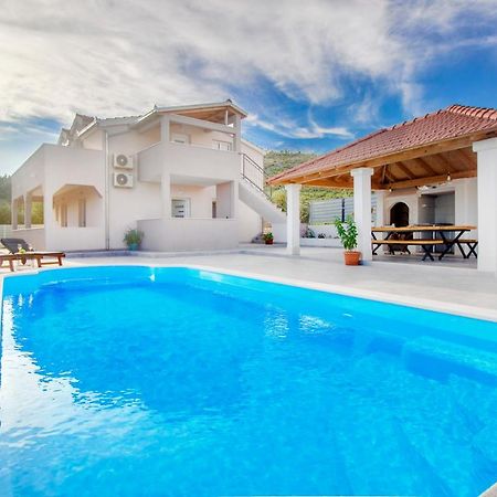 Villa San Dograde Екстериор снимка