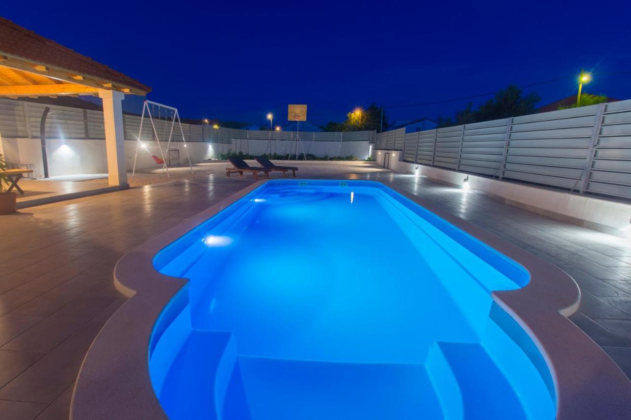 Villa San Dograde Екстериор снимка